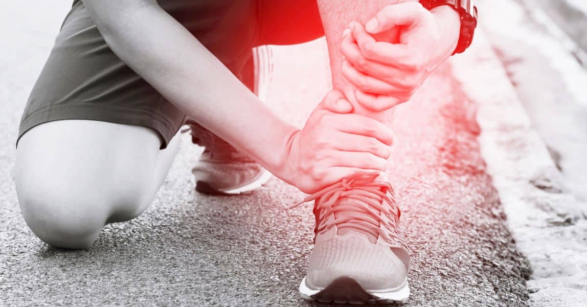 הקשר בין פטרת ציפורניים לתסמונת רגל האתלט